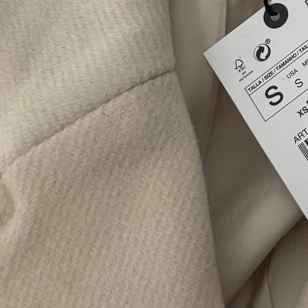 Zara oversized cream coat with asymmetrical pockets - Picture 12 of 13